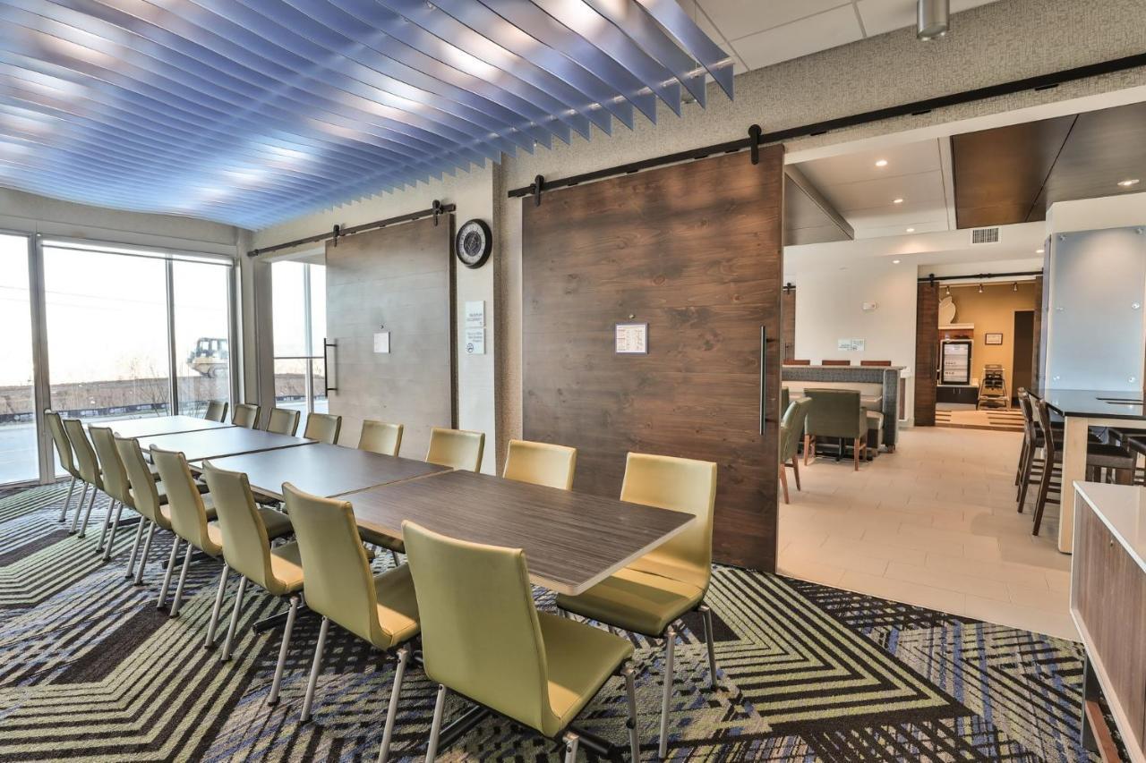 Holiday Inn Express & Suites - Nashville Metrocenter Downtown By Ihg Bagian luar foto