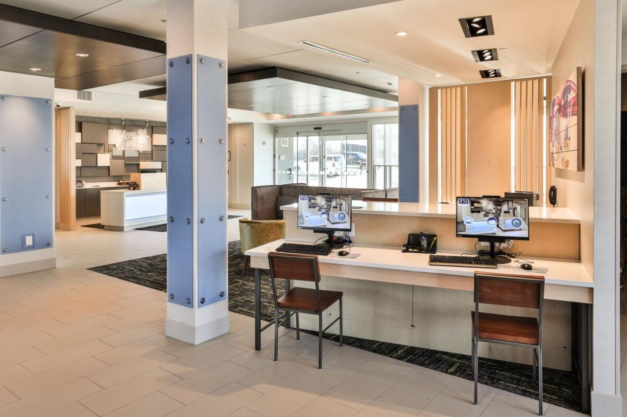 Holiday Inn Express & Suites - Nashville Metrocenter Downtown By Ihg Bagian luar foto