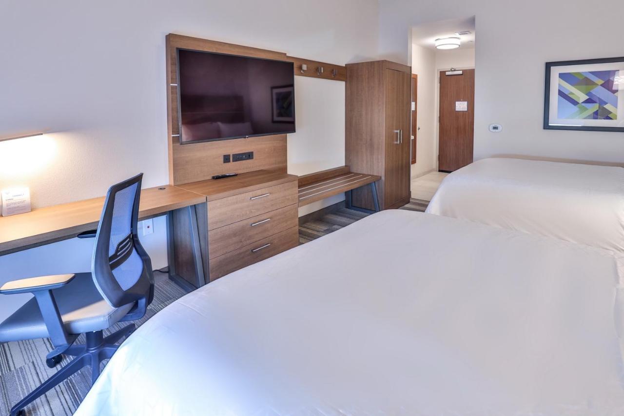 Holiday Inn Express & Suites - Nashville Metrocenter Downtown By Ihg Bagian luar foto