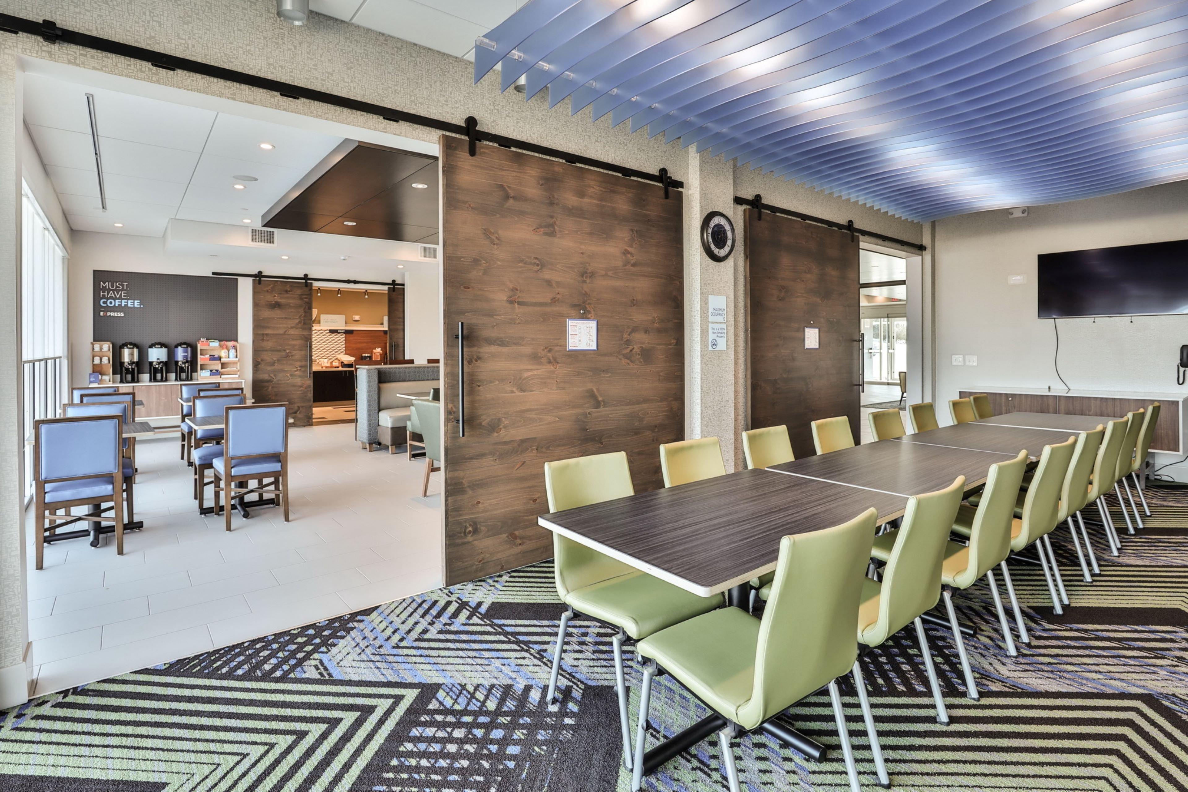Holiday Inn Express & Suites - Nashville Metrocenter Downtown By Ihg Bagian luar foto