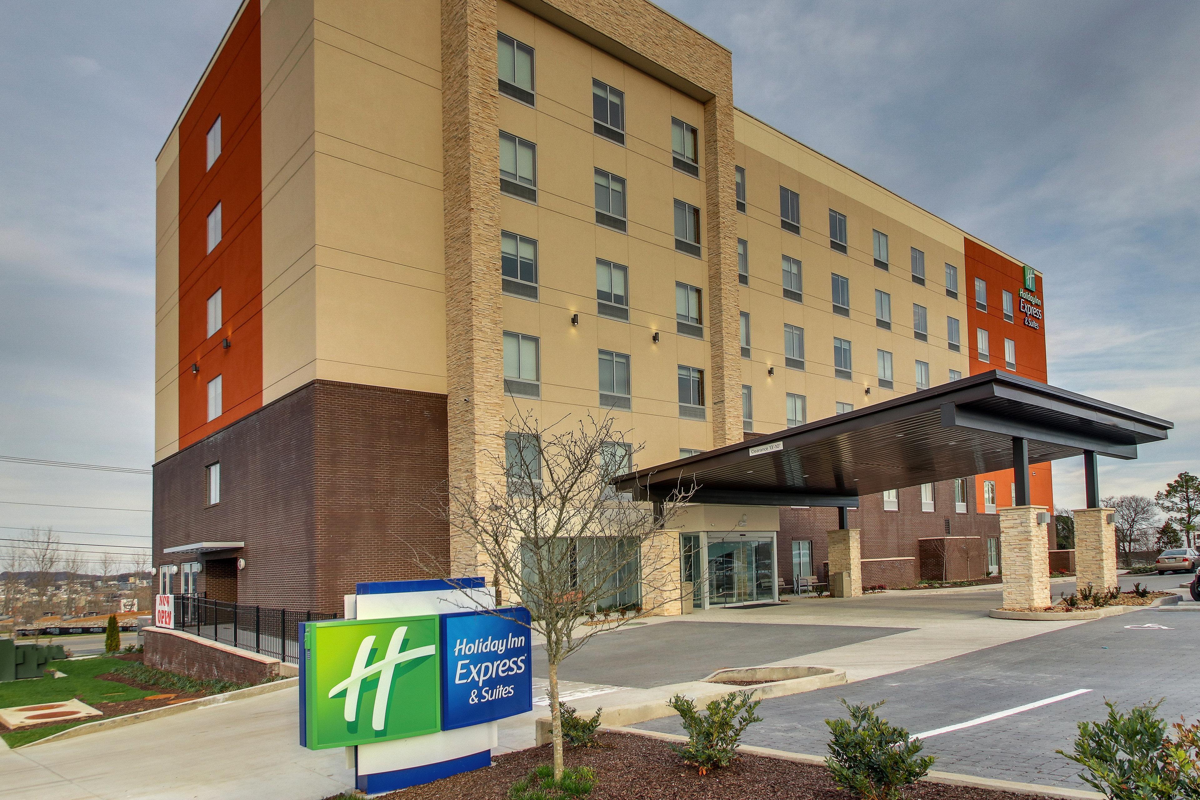 Holiday Inn Express & Suites - Nashville Metrocenter Downtown By Ihg Bagian luar foto