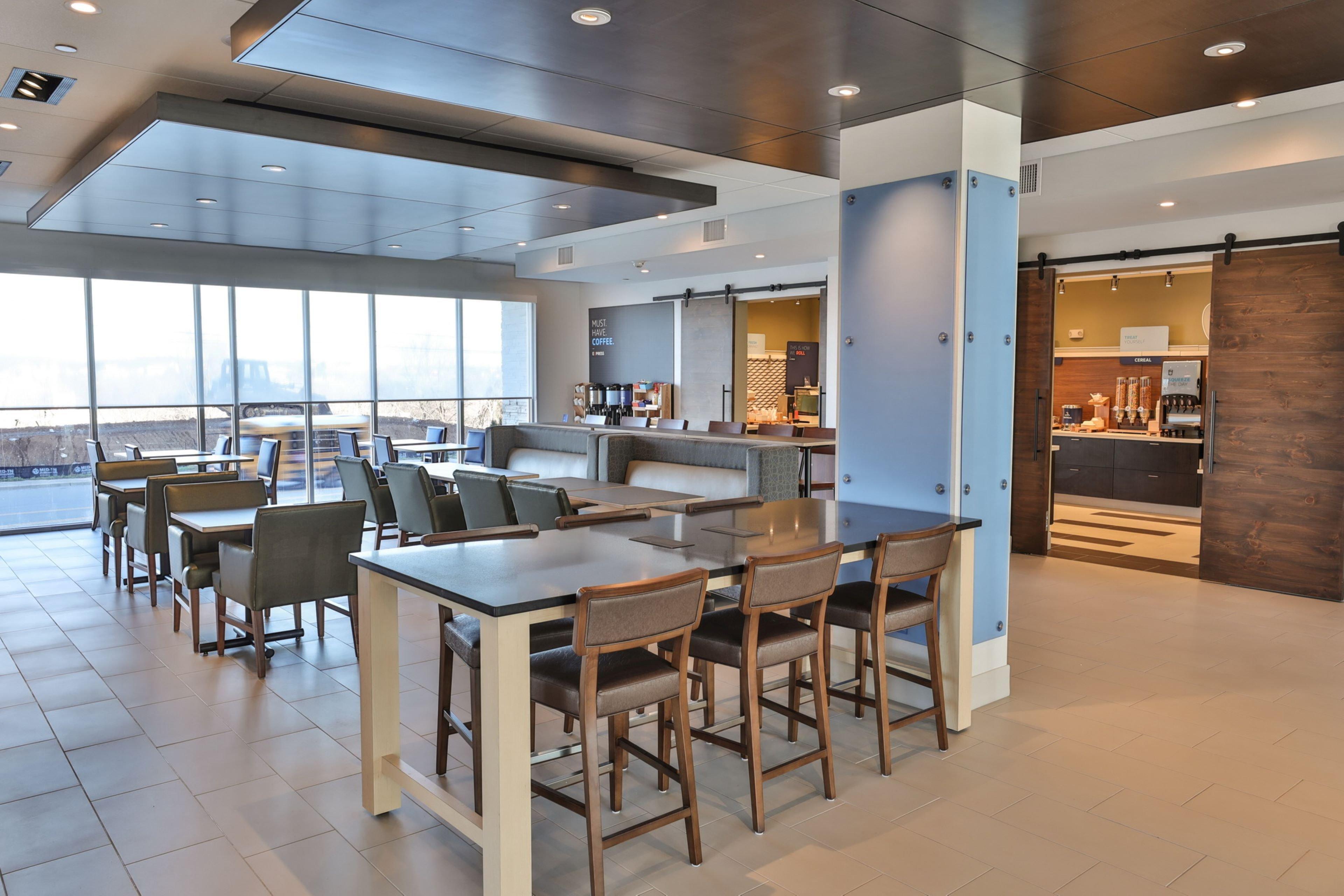 Holiday Inn Express & Suites - Nashville Metrocenter Downtown By Ihg Bagian luar foto