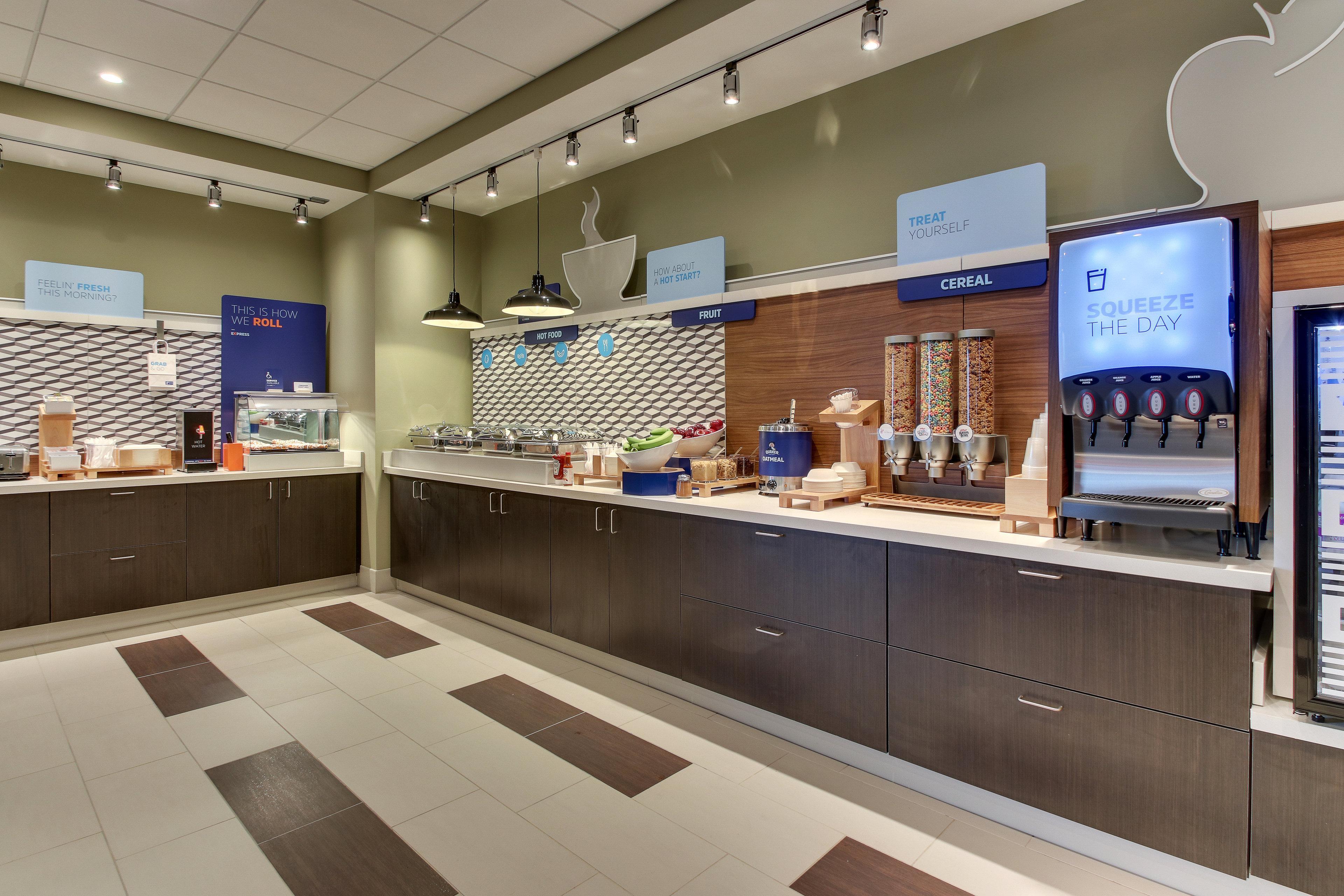 Holiday Inn Express & Suites - Nashville Metrocenter Downtown By Ihg Bagian luar foto